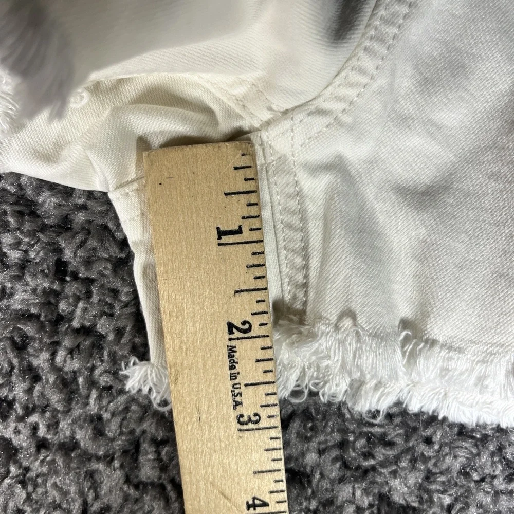 So Utility Short High-Rise Size 11 NWOT‎ White